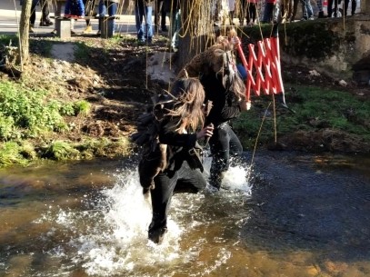 Los Carochos pasando por el rio Frío