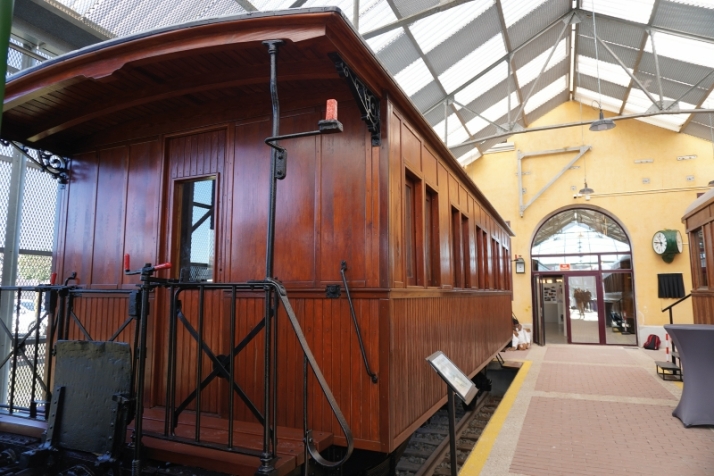 Exposición en el interior del Museo del Ferrocarril en  ‘La Briquetera’